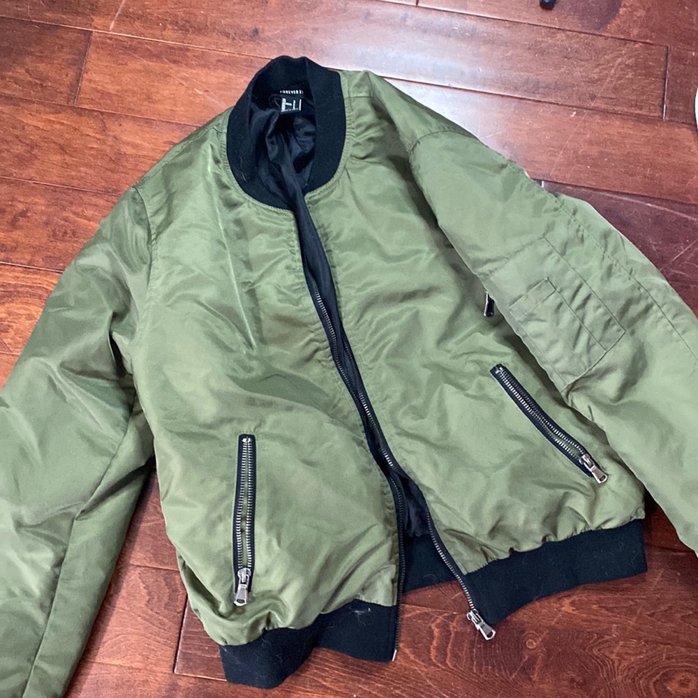 Forever 21 green bomber jacket